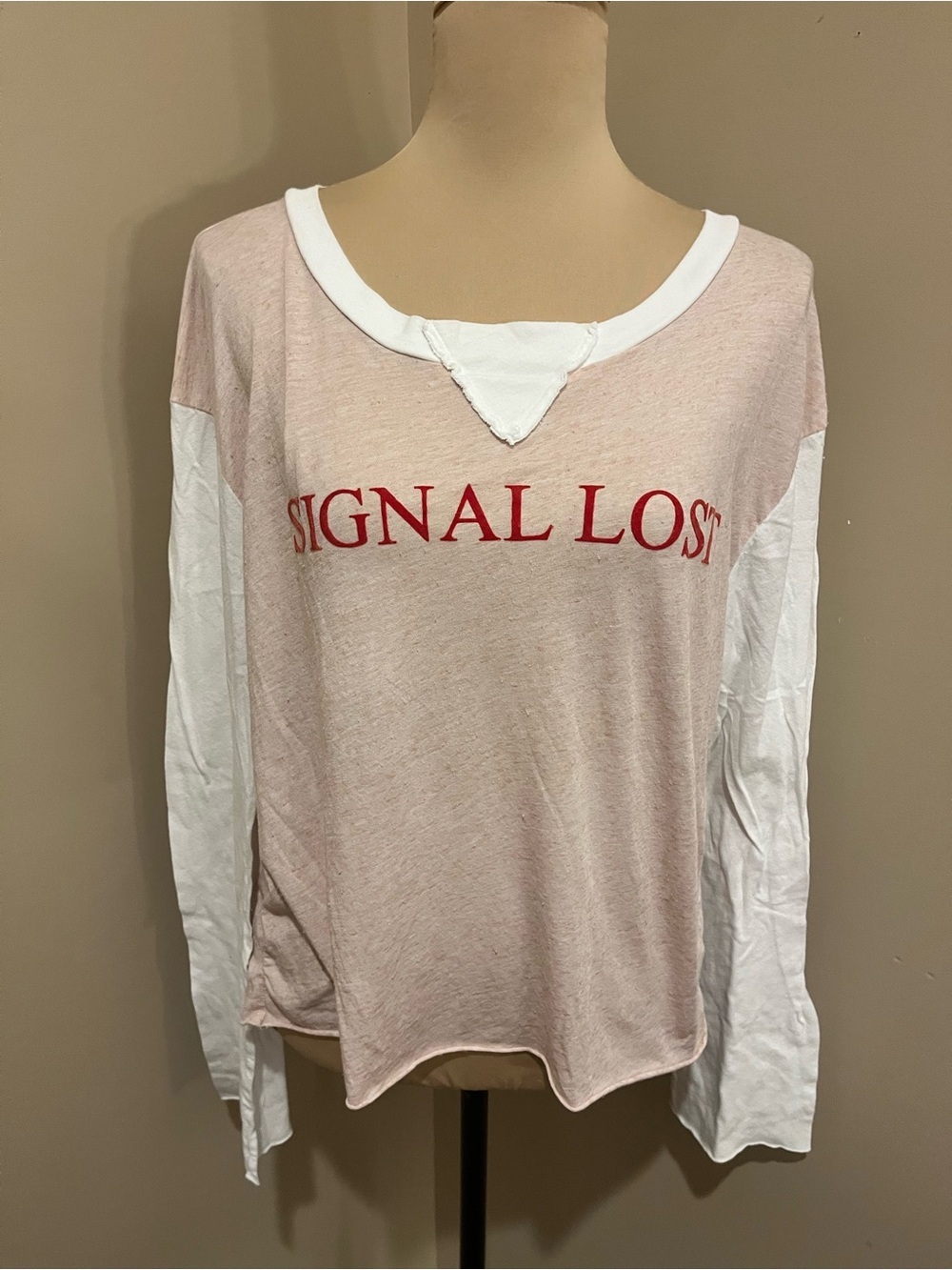 Wildfox Light apricot and White 'SIGNAL LOST' Long-Sleeve Tee, Small